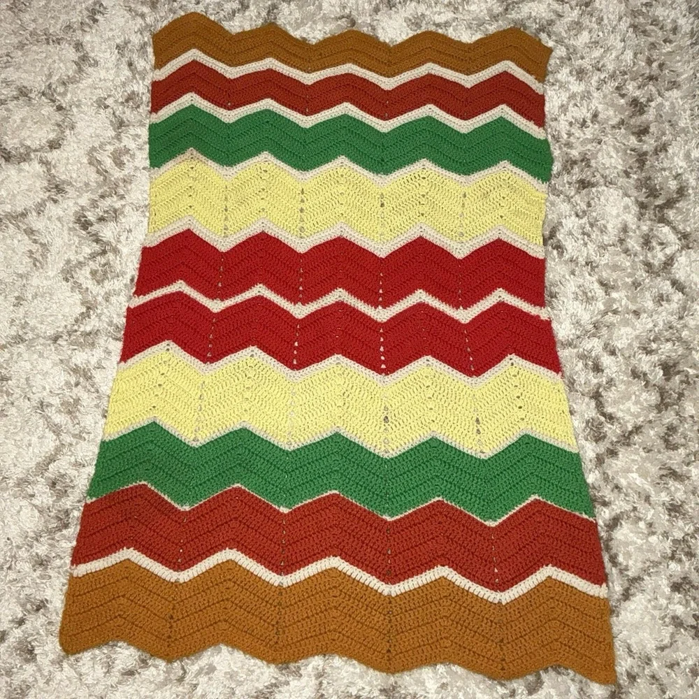 Vintage 70s Crochet Chevron Zig Zag Afghan Throw Orange Green Tan Aprx 50x32 Mcm